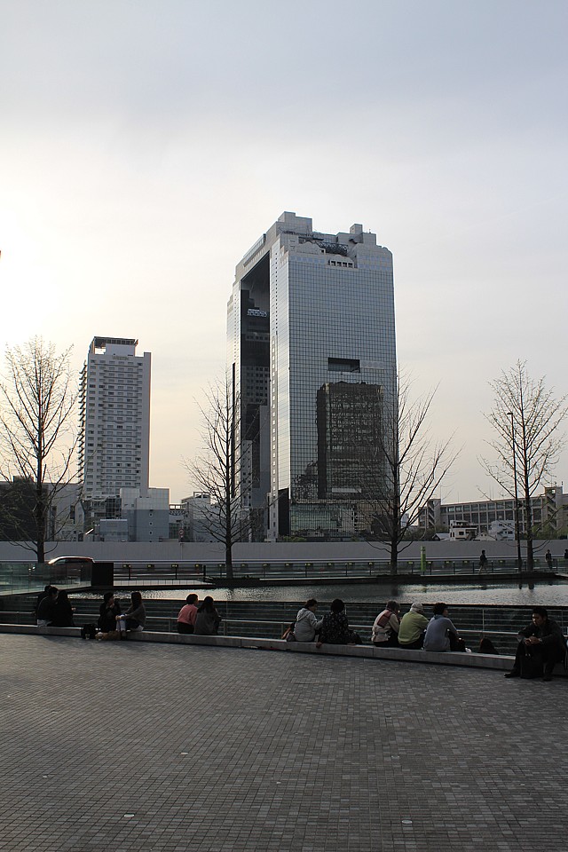 Prosklenný gigant Umeda Sky Building v Ósace