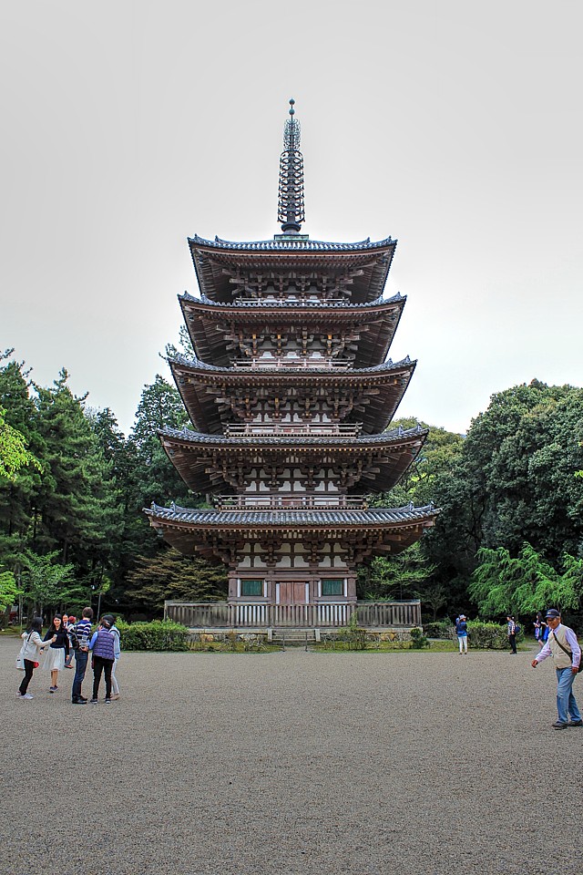 Pětipatrová nejstarší pagoda v Japonsku